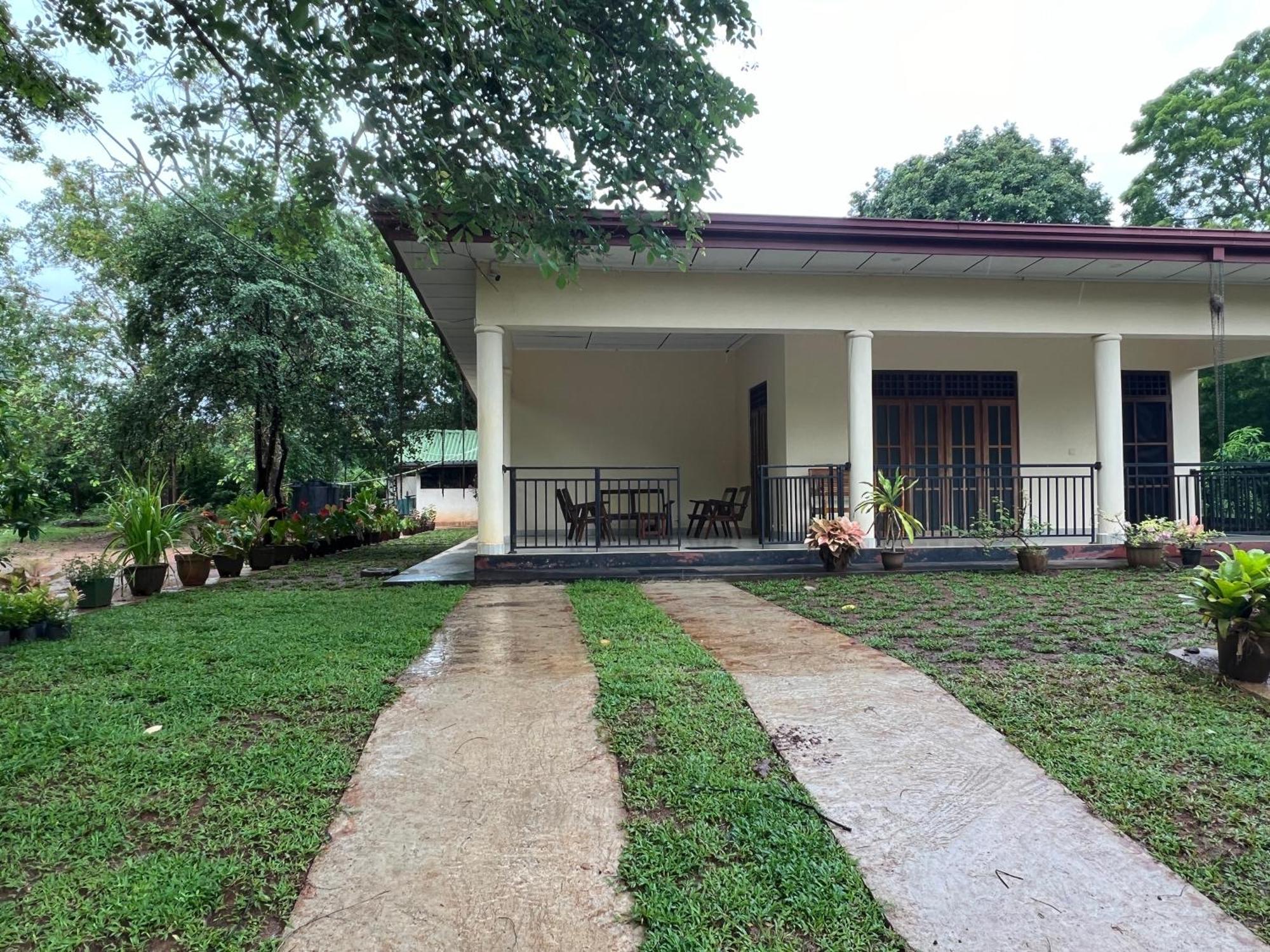 Green Haven Holiday Home Anuradhapura Exterior photo
